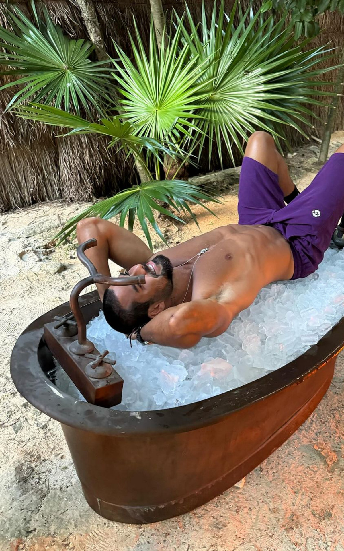 Médico Pedro Andrade é apontado como novo afffair de Sandy - Reprodução/Instagram