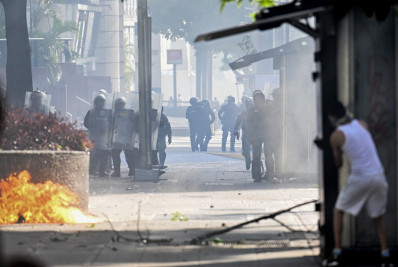 Maduro culpa oposição por protestos com mortes na Venezuela