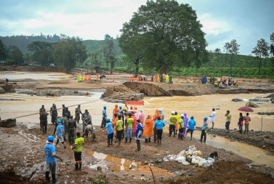 Sobe para 150 o número de mortos após deslizamentos de terra na Índia