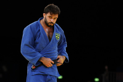 Rafael Macedo recebe penalização no fim, perde para francês e fica sem bronze