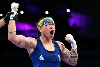 Bia Ferreira vence holandesa, vai à semifinal e garante medalha para o Brasil