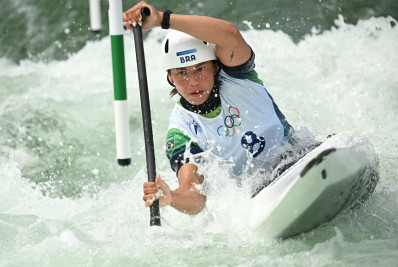 Ana Sátila sofre penalidades e fica fora do pódio no C1 da canoagem slalom