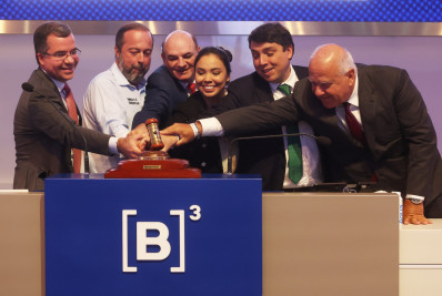 Leilão da PPSA comercializa 37,5 milhões de barris de petróleo da União; valor estimado é de R$ 17 bilhões