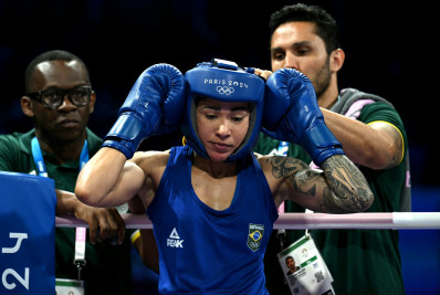 Caroline de Almeida perde para atleta do Cazaquistão e dá adeus ao sonho olímpico