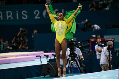Rebeca Andrade iguala dois recordes brasileiros de medalhas em Olimpíada