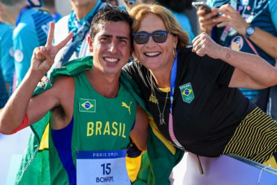Mãe de Caio Bonfim fala sobre dificuldades na infância do atleta: 'Tivemos paciência'