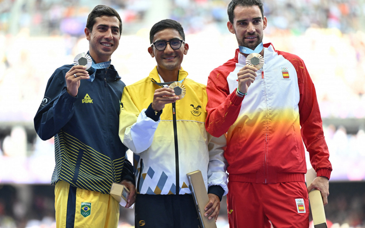 Caio Bonfim subiu no pódio novamente com o equatoriano Brian Daniel Pintado e o espanhol Alvaro Martin, que ficou com o bronze.