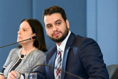 Defesa de Filipe Martins questiona autenticidade de registros do Alvorada e pede perícia