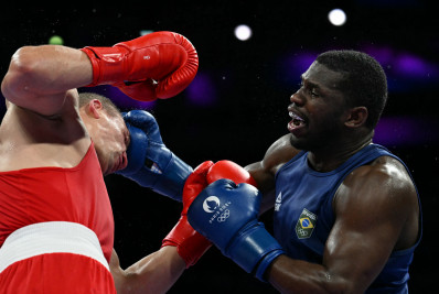 Wanderley Pereira perde para ucraniano e é eliminado no boxe olímpico