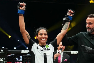 PFL MMA: Taila Santos vence ex-campeã do UFC e avança à final do peso-mosca