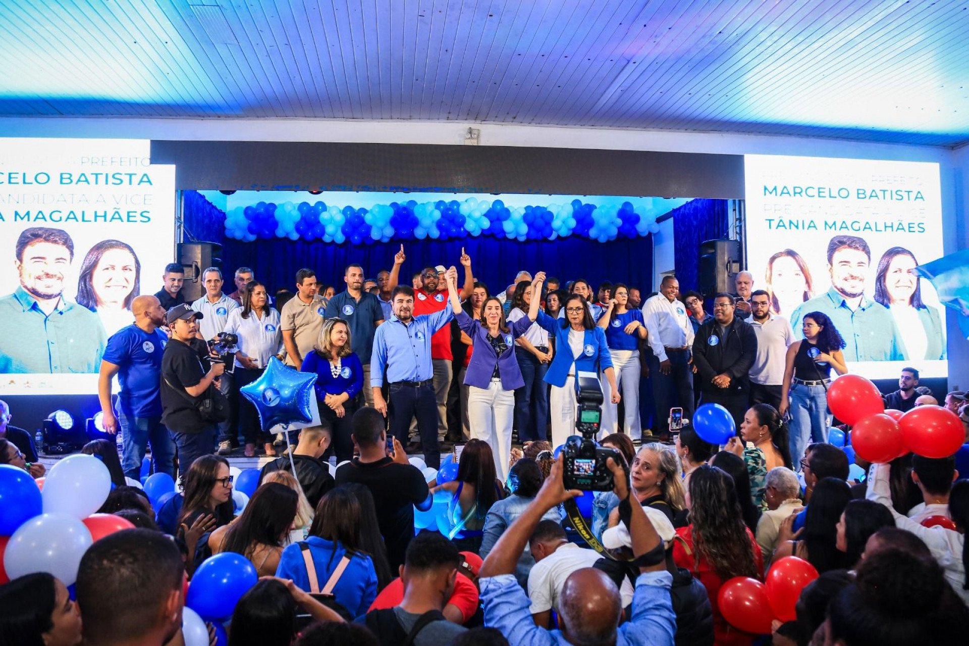 Marcelo Batista e Tânia Magalhães durante a convenção municipal que oficializou suas pré-candidaturas em Quissamã - Foto: Divulgação