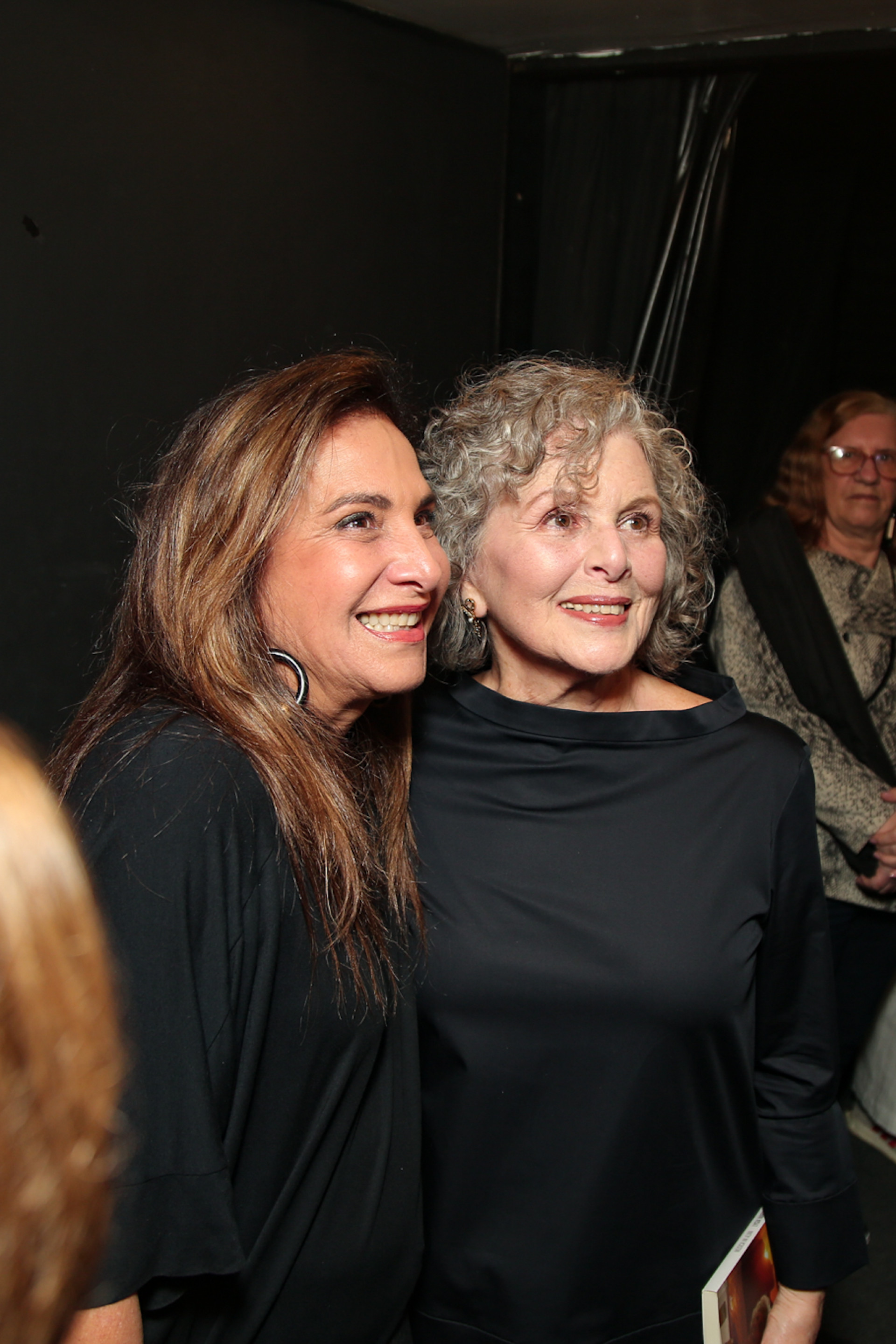 Totia Meireles - Victor Chapetta / Agnews