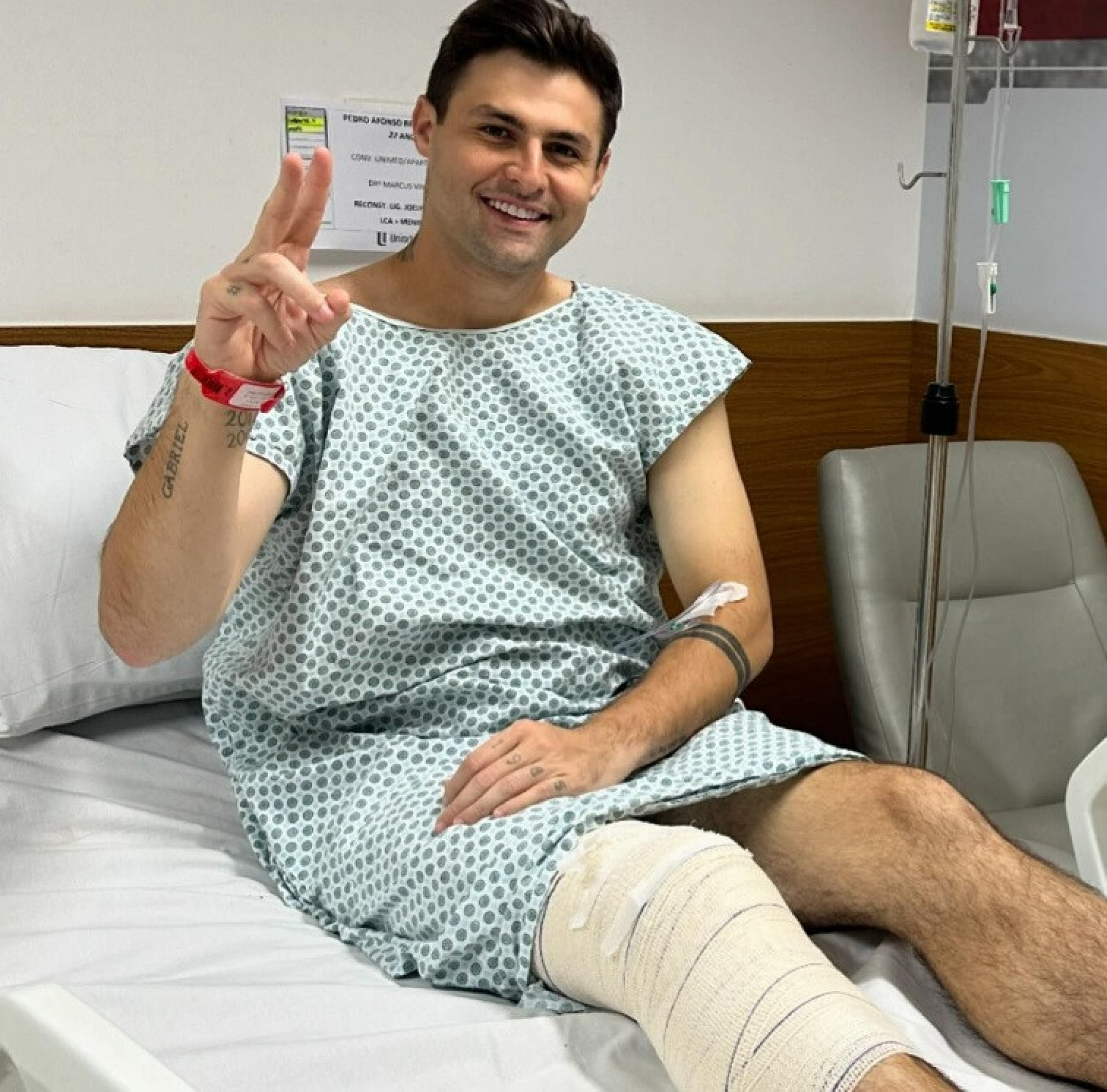 Rezende é submetido a cirurgia - Reprodução do Instagram