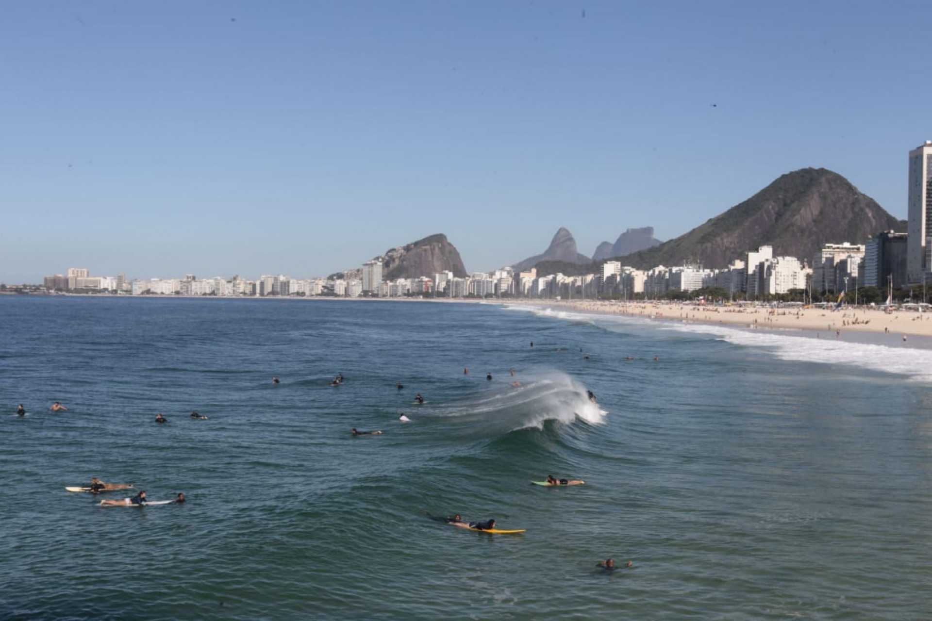 Clima na Praia do Leme, Zona Sul do Rio, neste sábado (3) - Reginaldo Pimenta / Agência O Dia