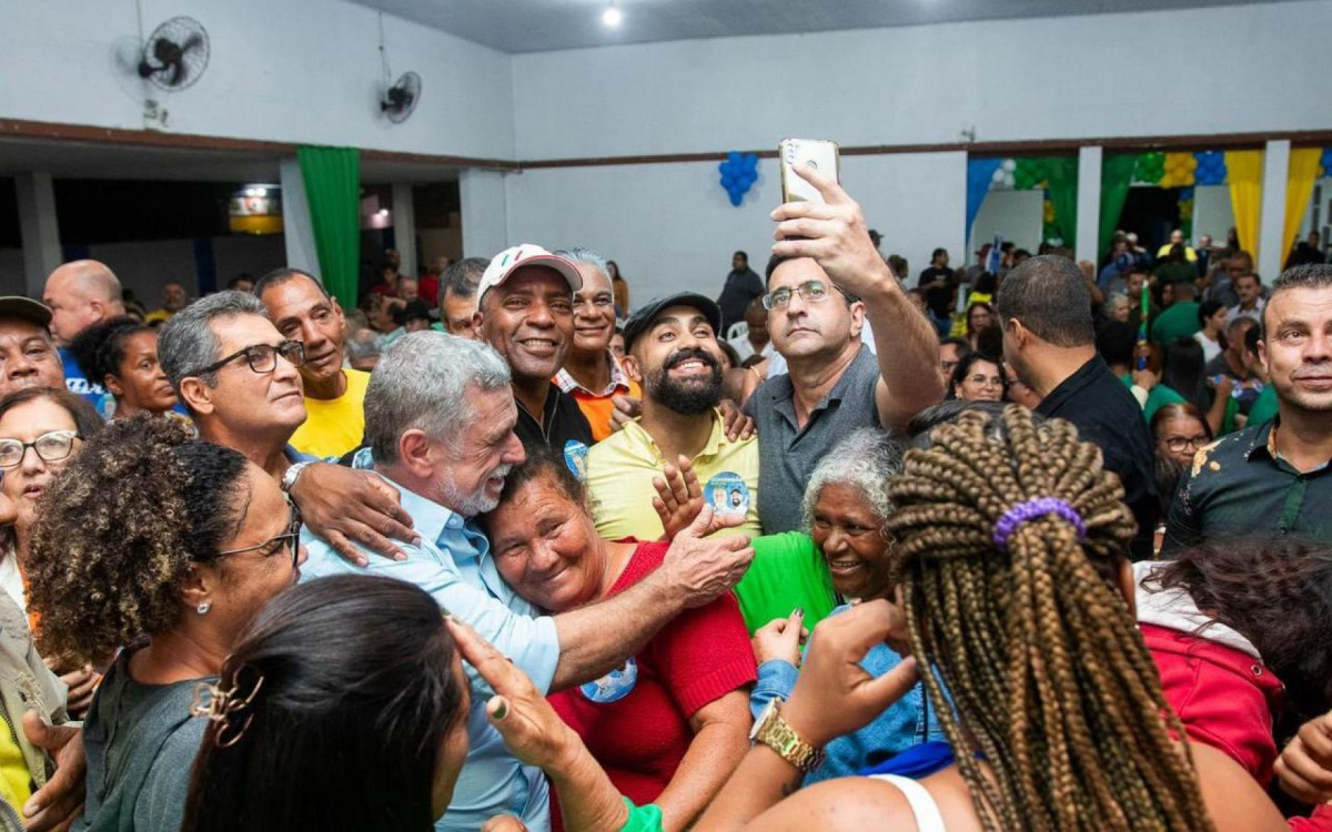 O pré-candidato a vice, Marcinho Pessanha, também saudou a união das pessoas em prol do melhor para o município