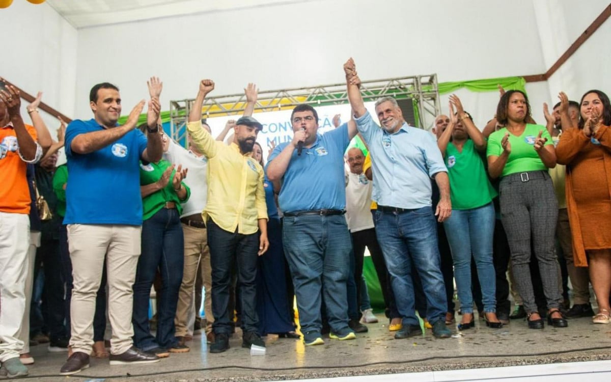 O pré-candidato a vice,  Marcinho Pessanha, também saudou a união das pessoas em prol do melhor para o município - Foto: Divulgação