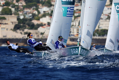 Henrique Haddad e Isabel Swon ganham duas posições na classe 470 da vela