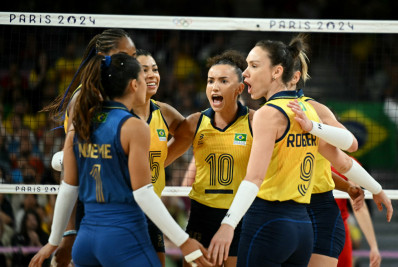 Vôlei feminino: Brasil vence a Polônia e garante a melhor campanha da primeira fase