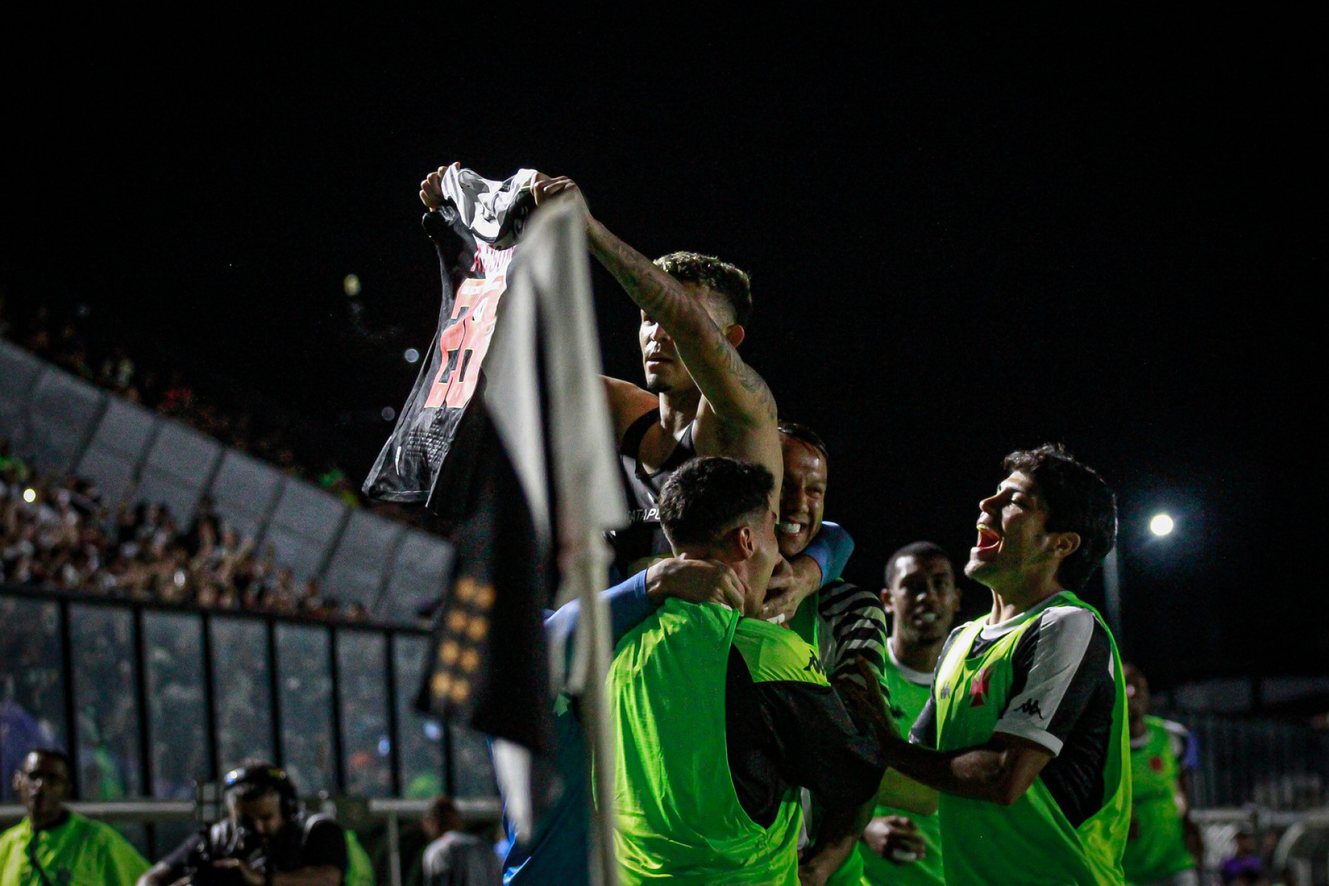 Comemoração de Adson após marcar em Vasco x Red Bull Bragantino - Matheus Lima/Vasco