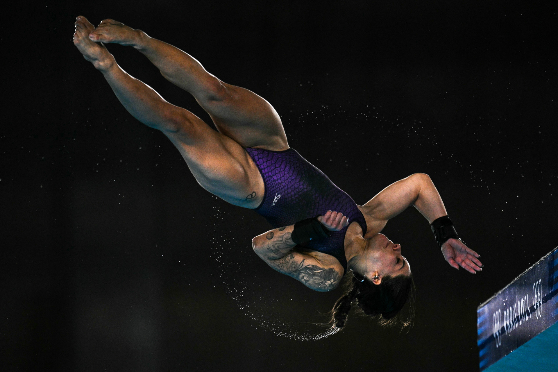 Ingrid Oliveira foi eliminada na fase classificatória dos saltos ornamentais. Ela ficou na 23ª posição com 255.90 pontos na plataforma de 10 metros. Os 18 melhores que avançam à fase final. - AFP