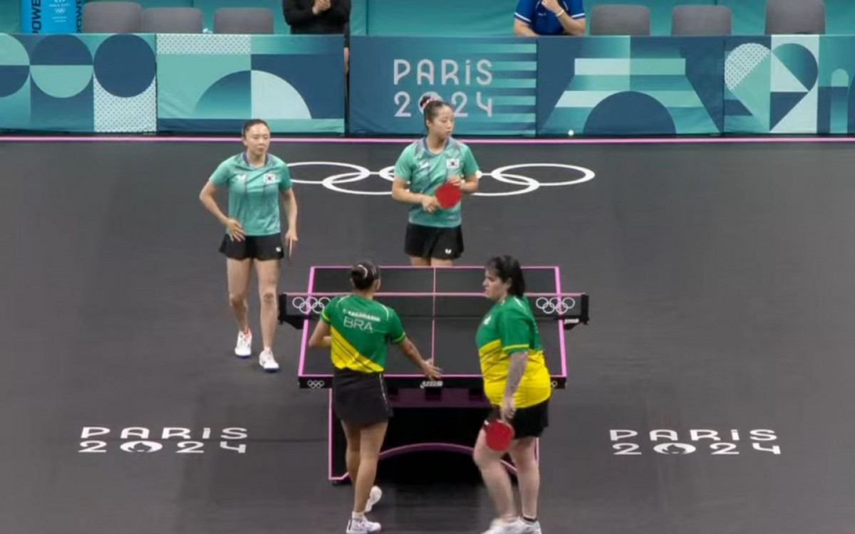 Lance do jogo das brasileiras Bruna Alexandre e Giulia Takahashi contra a dupla sul-coreana