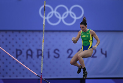 Juliana Campos não consegue atingir índice e é eliminada no salto com vara