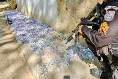 PM apreende mais de 5 mil embalagens de drogas em Niterói