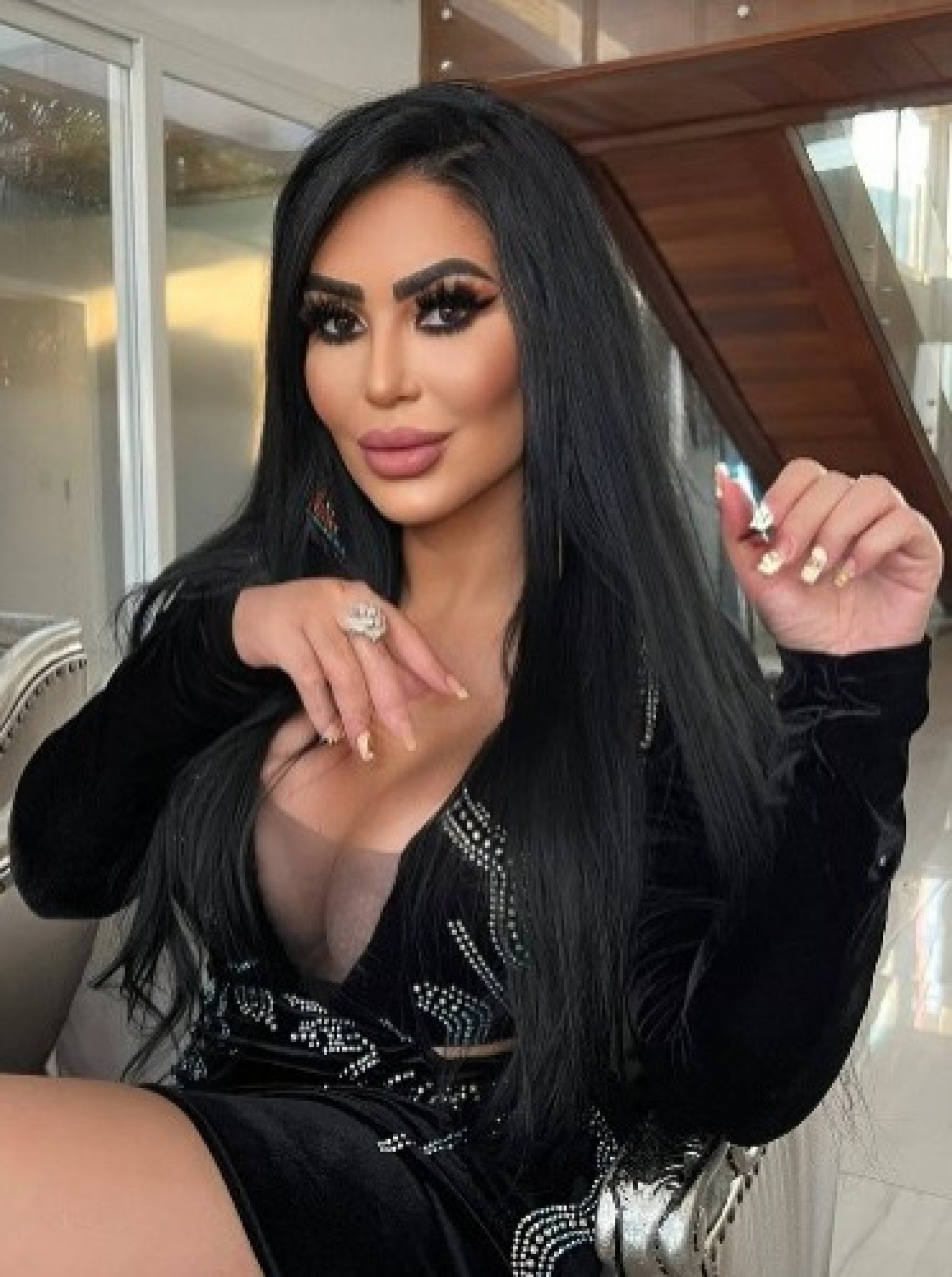 Unhas da influenciadora Ana Paula Oliveira em homenagem da medalha de ouro - Divulgação | CO - Assessoria