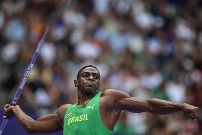 Luiz Maurício bate recorde sul-americano e vai à final do lançamento de dardo