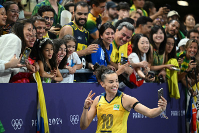 Gabi admite responsabilidade por ouro no vôlei: 'Qualquer resultado menor será frustrante'
