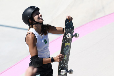 Dora Varella fica em quarto lugar e vê medalha escapar por pouco no skate street