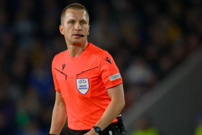 Árbitros ficam bêbados, roubam placa de trânsito e são afastados de jogo da Liga dos Campeões