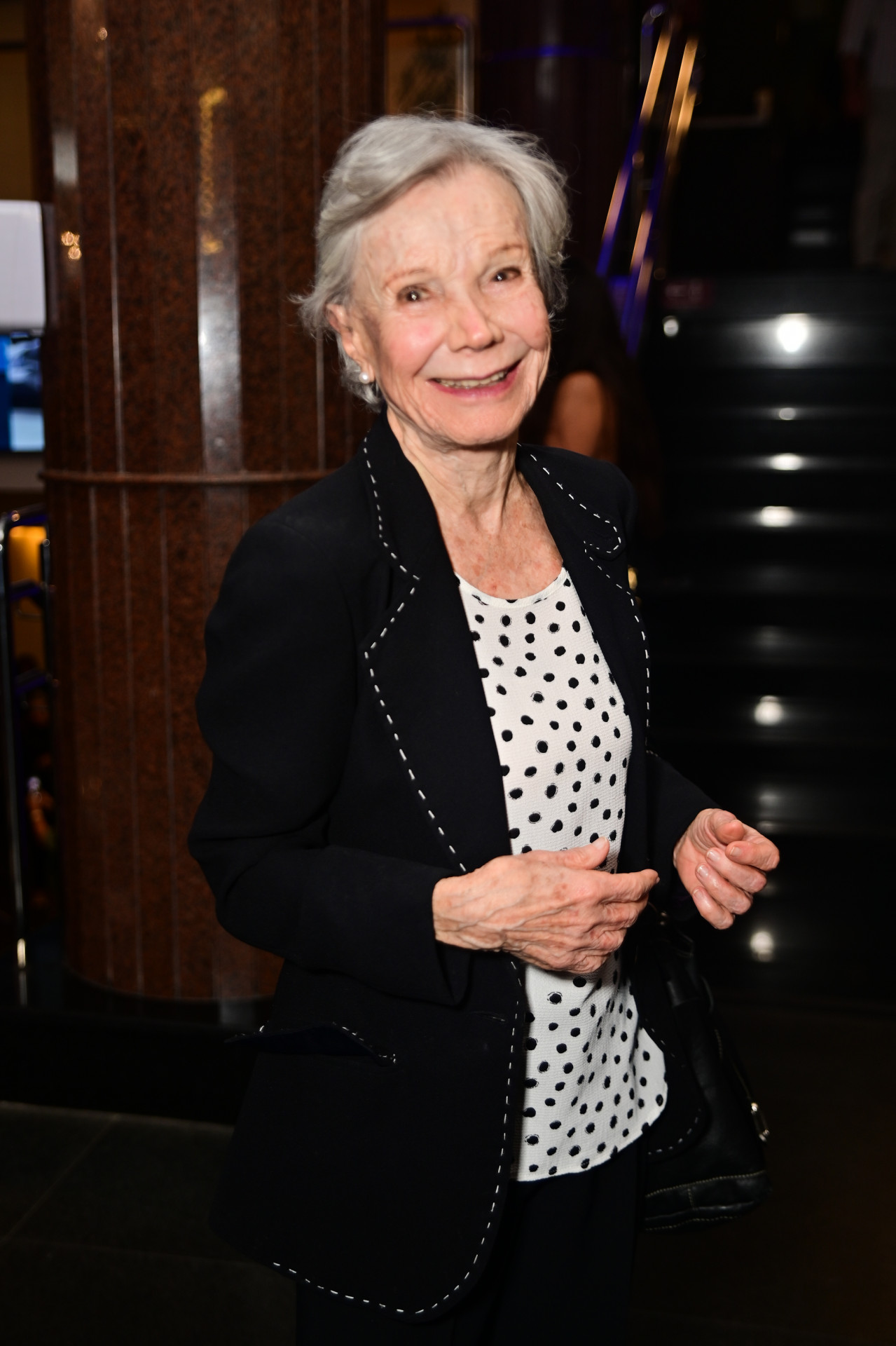 Miriam Mehler - Leo Franco/ Agnews