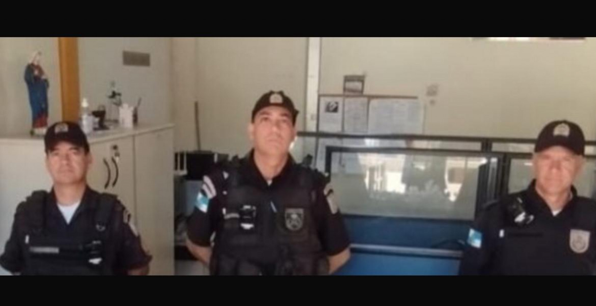 Os policiais da ação no Morro da Caixa D\'Água em Varre-Sai