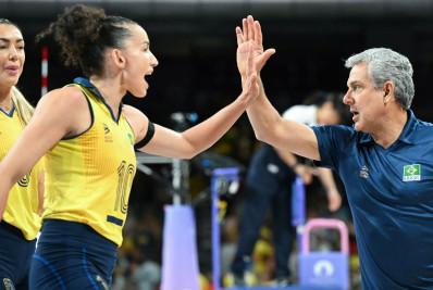 Zé Roberto vê duelo com os EUA no vôlei como jogo diferente: 'Vale medalha'