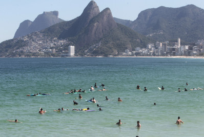 Jovem morre afogado na Praia do Arpoador 