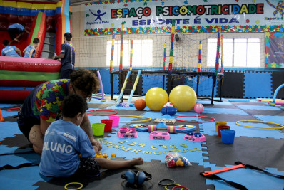 Crianças autistas recebem atenção especial através da psicomotricidade