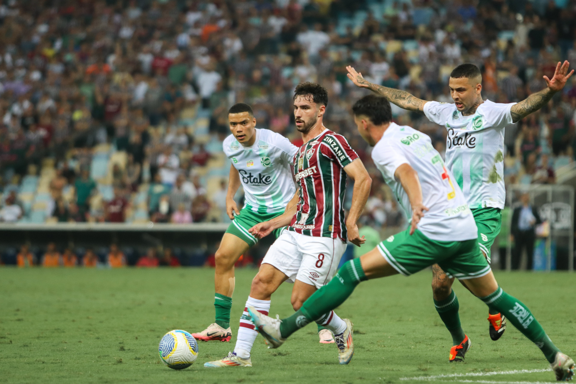 Marca&ccedil;&atilde;o em cima de Martinelli, do Fluminense

  - Marina Garcia/Fluminense FC