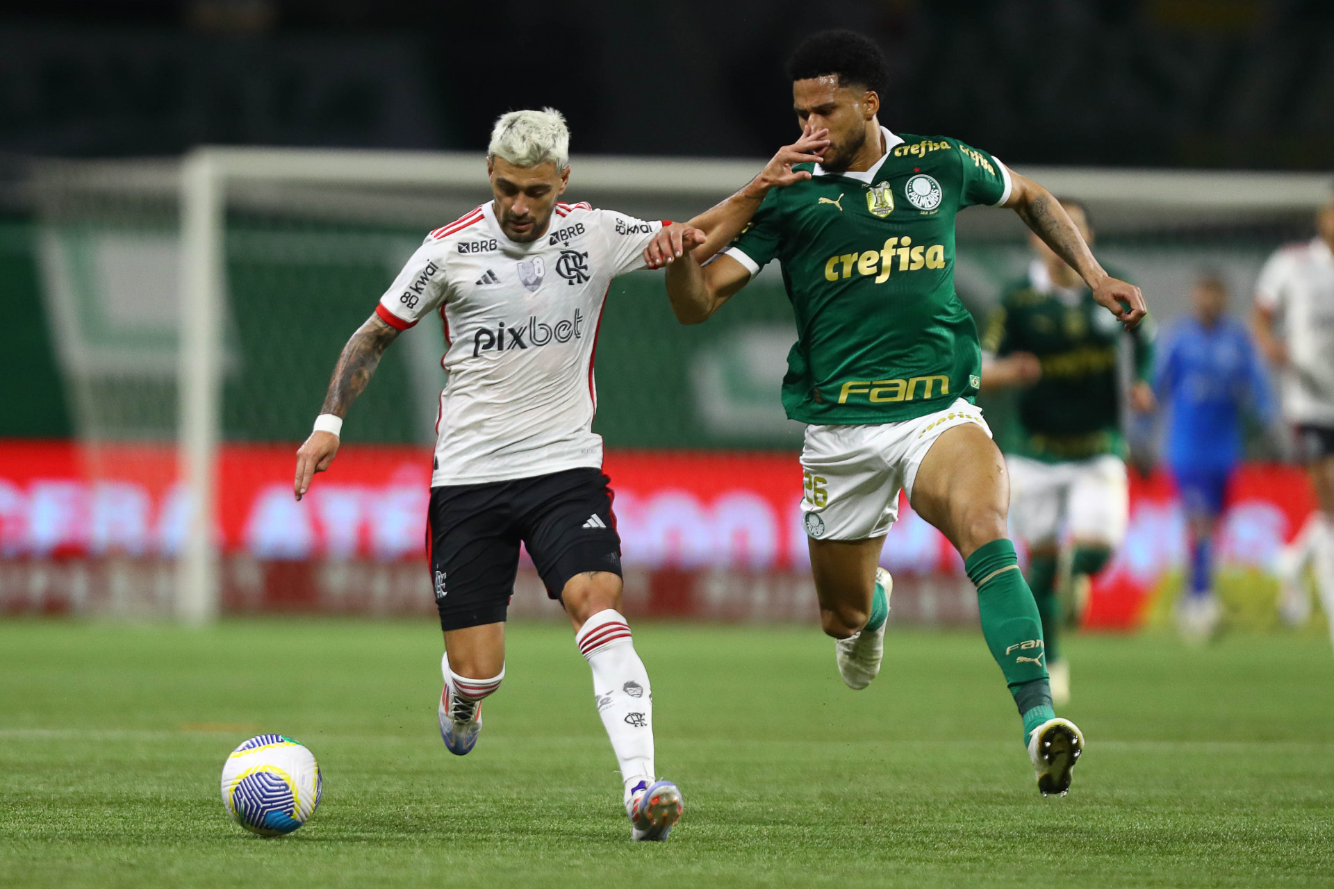 Nas oitavas, Flamengo venceu o Palmeiras por 2 a 0 no Maracan&atilde; e avan&ccedil;ou mesmo ap&oacute;s perder por 1 a 0 em S&atilde;o Paulo - Gilvan de Souza / Flamengo