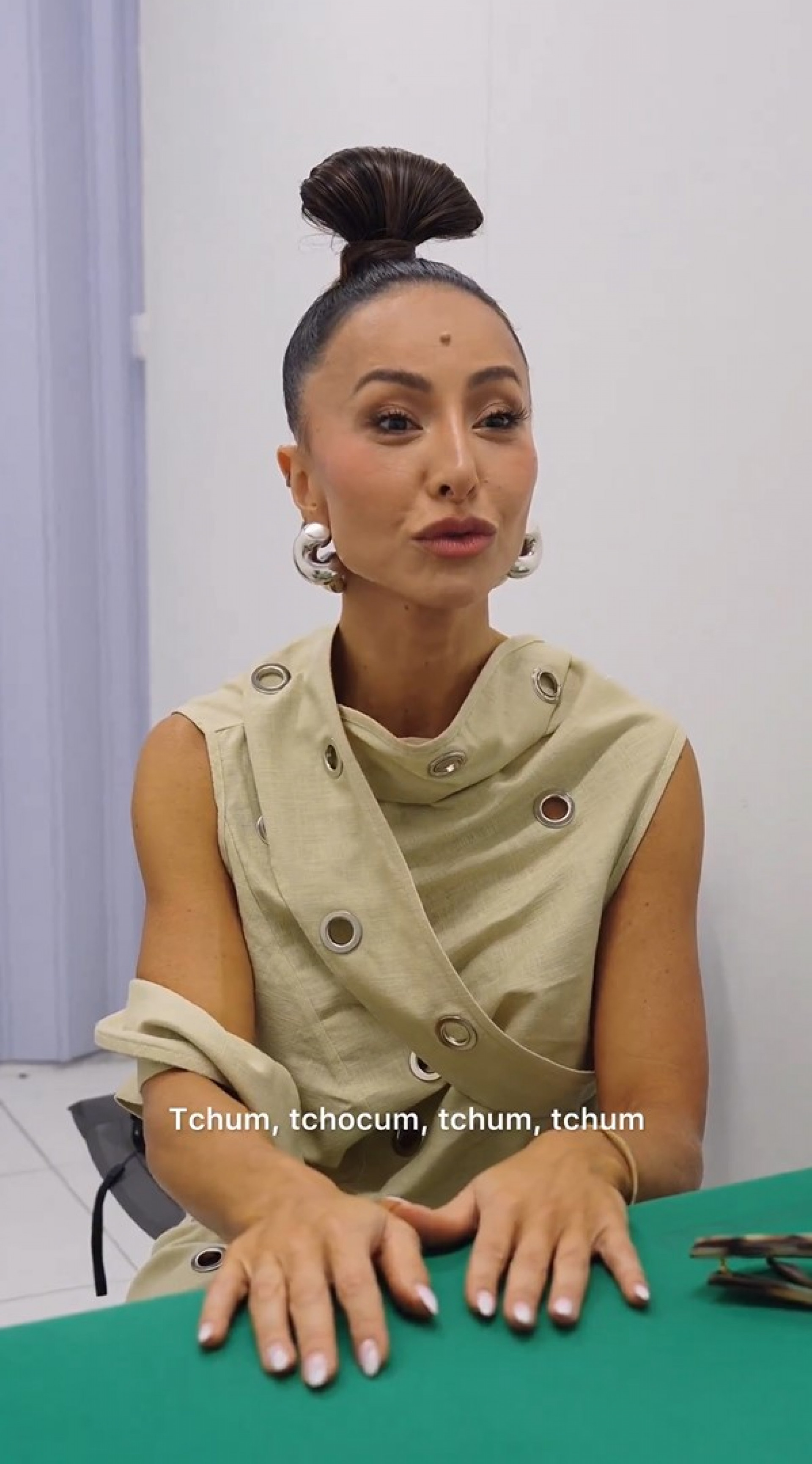 Sabrina Sato faz leitura de mão em São Paulo - Reprodução / Instagram