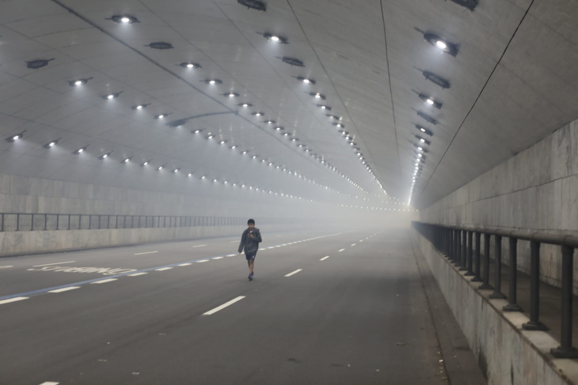 Fumaça dentro do Túnel Sá Freire Alvim - Pedro Teixeira/ Agência O Dia