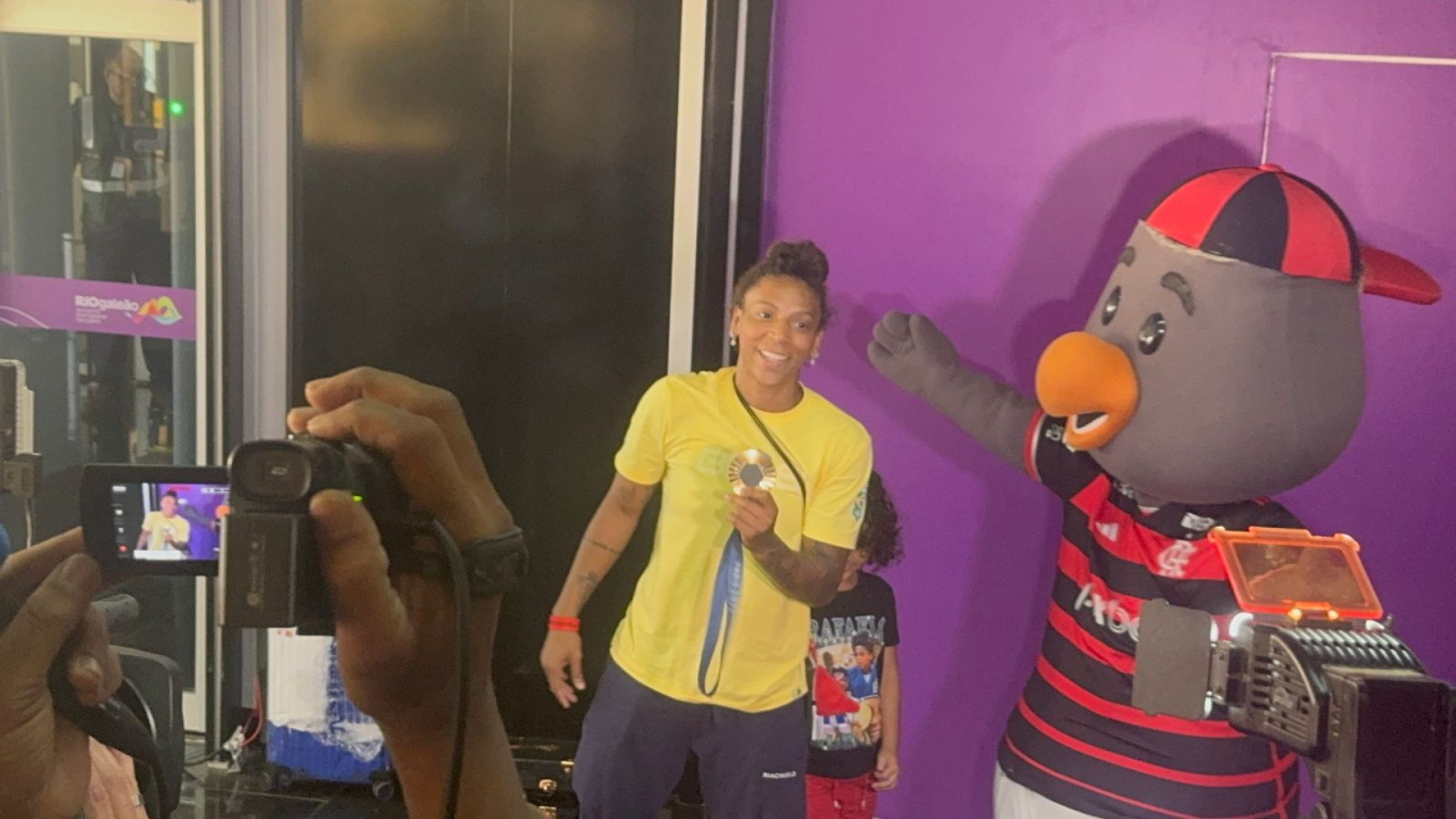 Rafaela venceu a medalha na categoria por equipes do judô - Gabriel Salotti / Agência O Dia