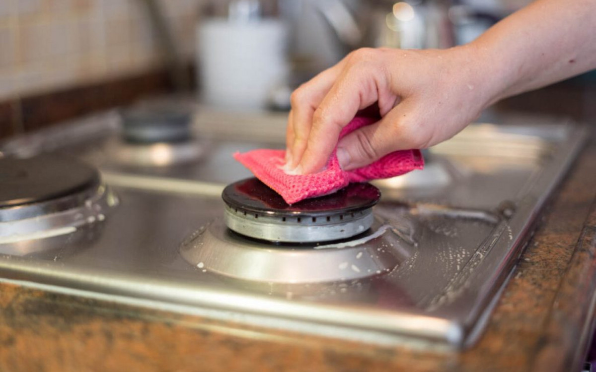 Dicas valiosas para facilitar a limpeza dos fogões no dia a dia 