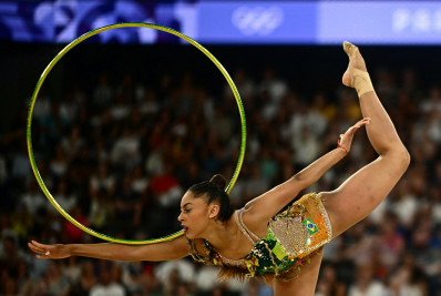 Barbara Domingos brilha e vai à final da ginástica rítmica nos Jogos de Paris