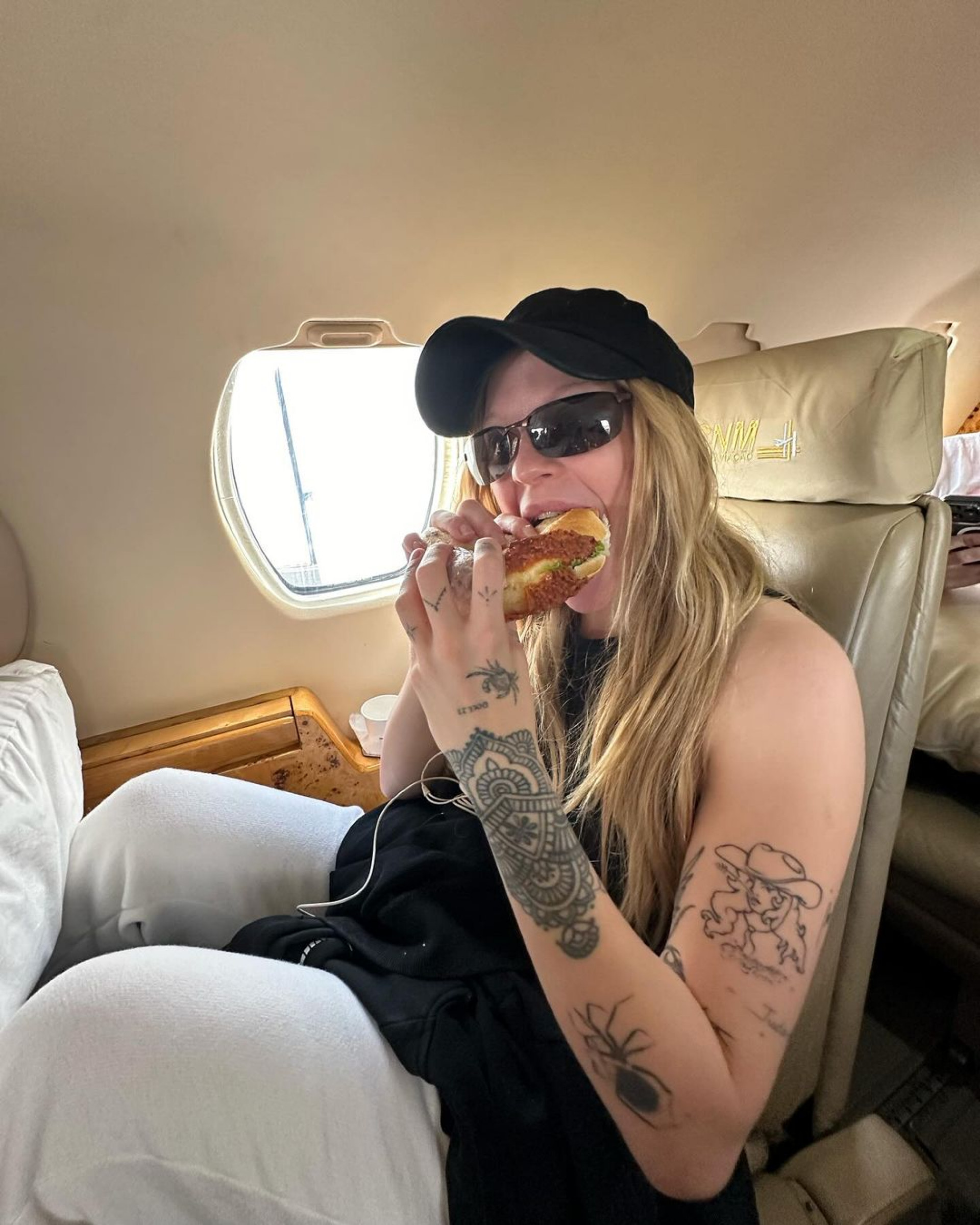 Luísa Sonza abre álbum de fotos e mostra seu lado divertido  - Reprodução / Instagram 