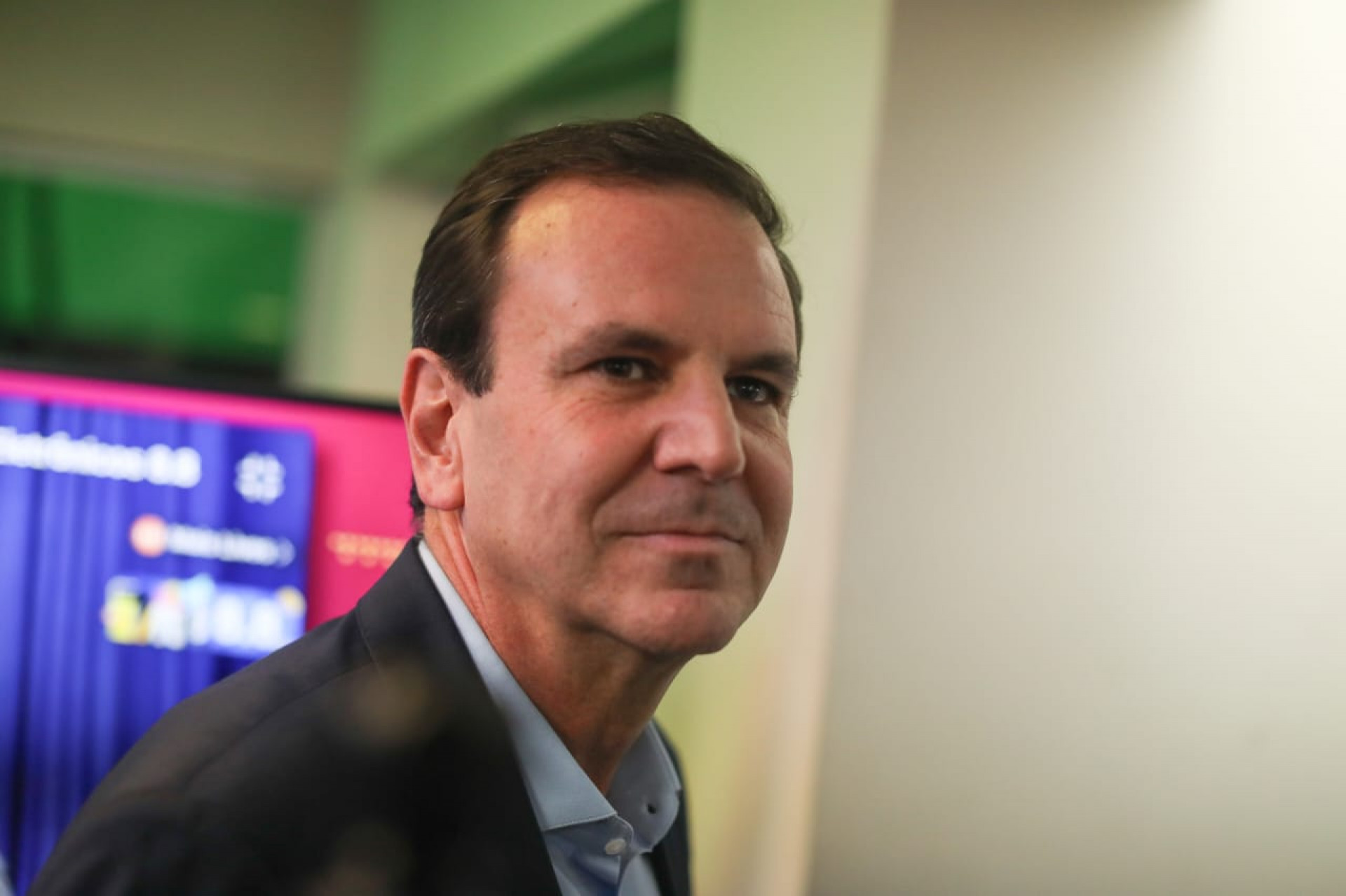 Eduardo Paes (PSD) participa de debate entre candidatos a prefeito do Rio, na noite de quinta-feira (8) - Pedro Teixeira/ Agência O Dia