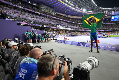 Alison dos Santos, o Piu, leva o bronze nos 400m com barreiras