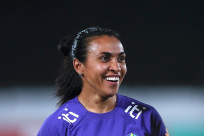 Marta comemora indicação de dupla brasileira à Bola de Ouro: 'Orgulho'