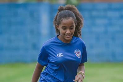 Belford Roxo conta com guerreirinha boa de bola nos campos de futebol