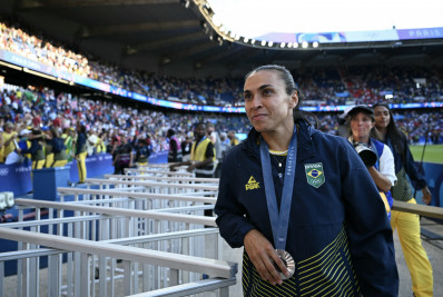 Em sua despedida, Marta comemora campanha do Brasil em Paris: 'Orgulho'